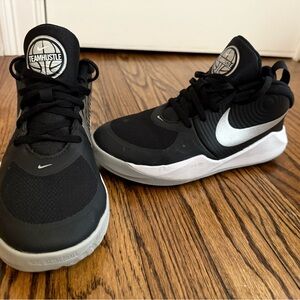 Nike Black and White Basketball Athletic Shoes